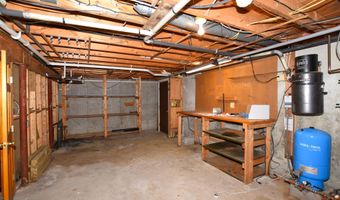 411 McNerney Rd, Becket, MA 01223