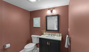 99 Boyce Ave, Barrington, RI 02806