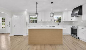 292 KENTWOOD Dr, Alabaster, AL 35007