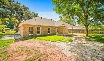 908 SNOW WHITE Dr, Alexandria, LA 71303