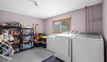 582 Mecca Dr, Billings, MT 59105