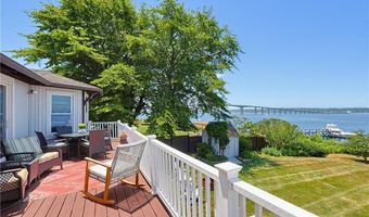 213 Seaside Dr, Jamestown, RI 02835