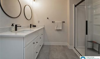 2955 Ithaca St, Allentown, PA 18103