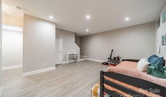 2823 Whiting Ave, Charlotte, NC 28205