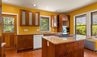 120 Smith St, Cranston, RI 02905