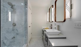 813 Lakeshore Dr, Berkeley Lake, GA 30096