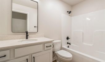 791 Clover Hill Dr, North Liberty, IA 52317