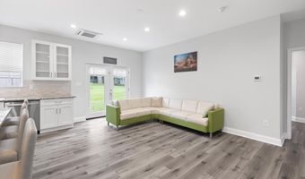 5814 LARPIN Ln, Alexandria, VA 22310