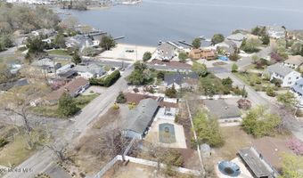 7 Glenwood Dr, Bayville, NJ 08721