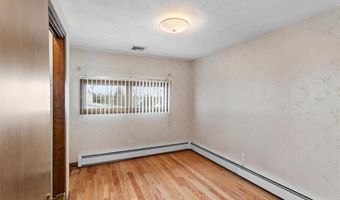 30 Dover Ave, East Providence, RI 02914