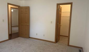 530 S 5th St, Akron, IA 51001