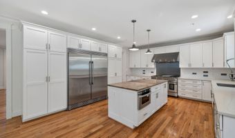8905 HEMPSTEAD Ave, Bethesda, MD 20817