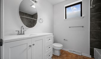 47 S 16th St, Airville, PA 15203