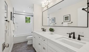 227 S Mitchell Ave, Arlington Heights, IL 60005