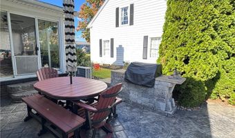 1214 Chestnut Dr, Ashtabula, OH 44004