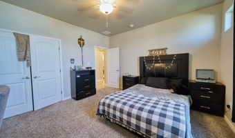 3813 S Sunnyview Ave, Carlsbad, NM 88220