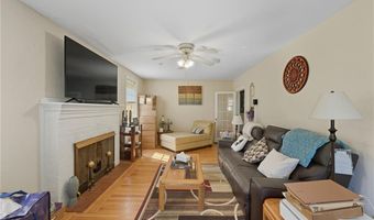92 Rhode Island St, Cranston, RI 02920