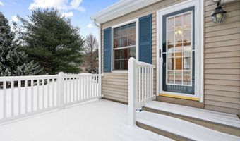 5 Topaz Cir, Auburn, ME 04210