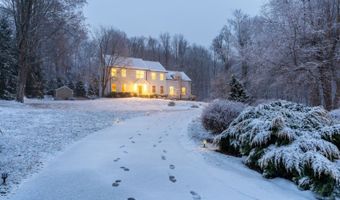 5 Hidden Valley Rd, Andover, NJ 07860