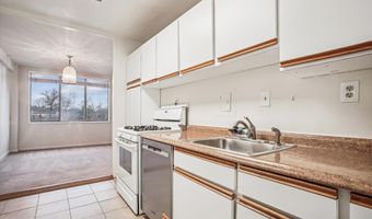 6631 WAKEFIELD Dr 319, Alexandria, VA 22307