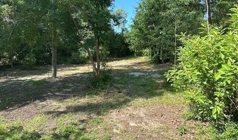 850 Gambier Dr, Alford, FL 32420