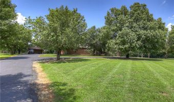 1426 E State Line Rd, Baxter Springs, KS 66713