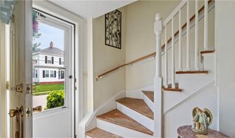 21 Brookwood Rd, Cranston, RI 02920