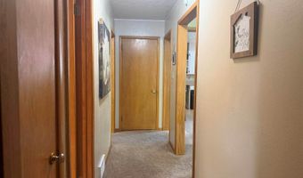 331 S 4th St, Akron, IA 51001
