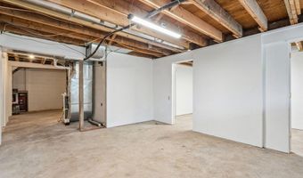 304 E Plum St, Anamosa, IA 52205
