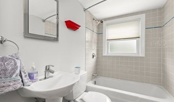 58 Lakeshore Ave, Beverly, MA 01915