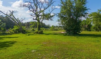 113 Pine Tree Rd, Bay St. Louis, MS 39520