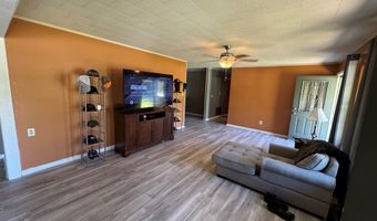 105 Able St, Big Sandy, TN 38221