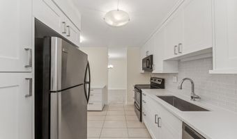 1605 E Central Rd 411B, Arlington Heights, IL 60005