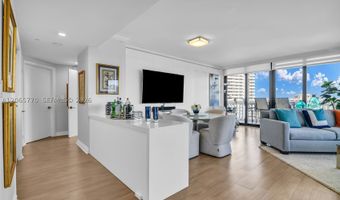 2000 Island Blvd 2006, Aventura, FL 33160