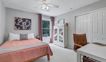 1716 Timber Ridge Estates Dr, Ballwin, MO 63011