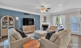 10121 Halkirk Manor Ln, Charlotte, NC 28278