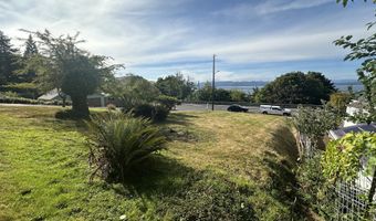 19 TH St, Astoria, OR 97103