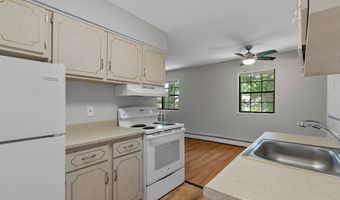 37 Enid St APT C, Bridgeport, CT 06606
