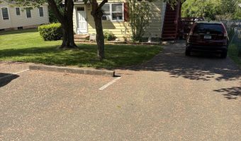687-689 W Main St, Branford, CT 06405