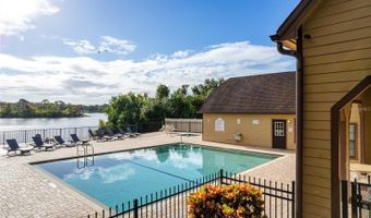 415 LAKEPOINTE Dr 207, Altamonte Springs, FL 32701