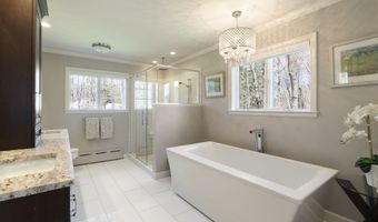 29 Woodland Dr, Avon, CT 06001