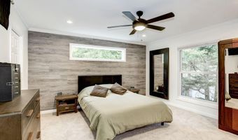 6788 LITTLE RIVER Tpke, Annandale, VA 22003