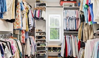 180 Laurel Ridge Ln, Ball Ground, GA 30107