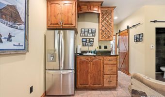 200 Falls Creek Dr, Bellvue, CO 80512