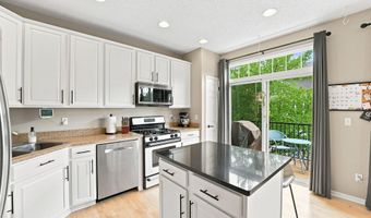 15742 Frisian Ln, Apple Valley, MN 55124