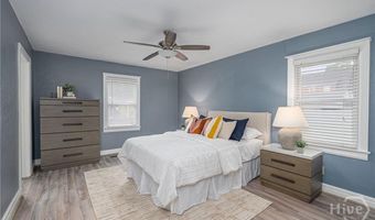 14 E 54th St, Savannah, GA 31405
