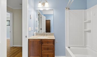 193 Lake Washington Dr, Glocester, RI 02814