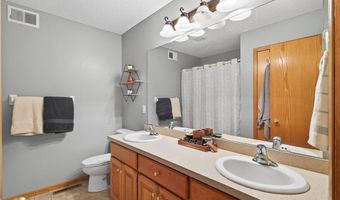 800 Beech Ln S, Annandale, MN 55302
