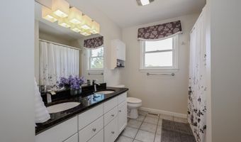 6 Jennifer Ln, Amherst, NH 03031