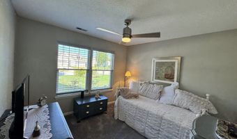 7327 Oak Knoll Dr, Indianapolis, IN 46217